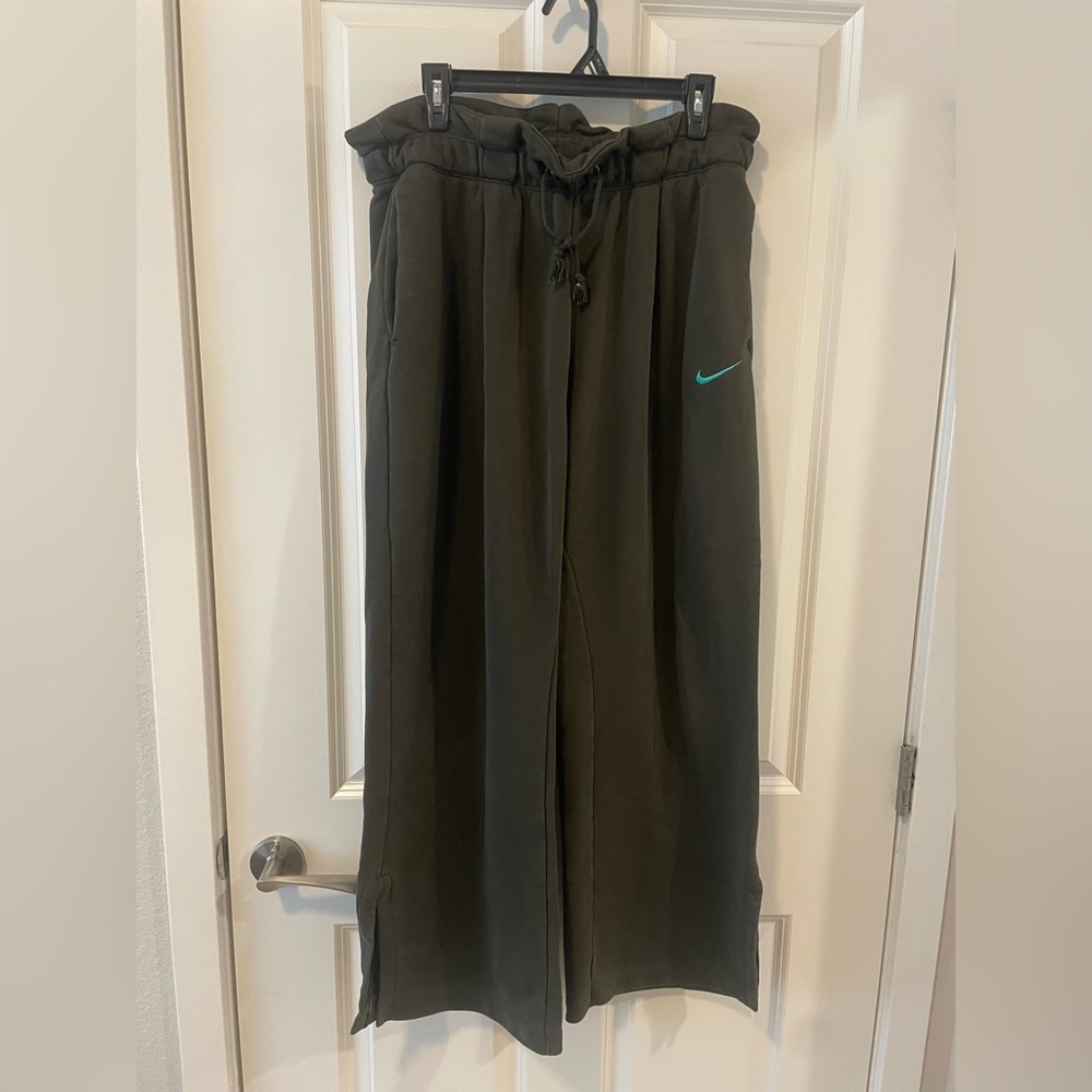 Nike Dark Green Sweatpants